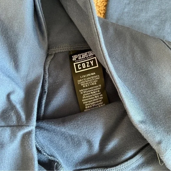 Pink Victoria’s Secret cozy leggings velvet side with pockets size large - Picture 4 of 6